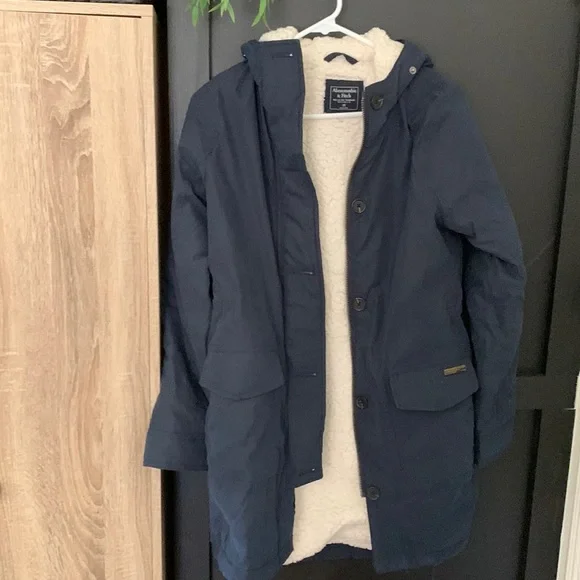 ABERCROMBIE AND FITCH Sherpa Lined long Winter Coat. XS - Picture 2 of 12